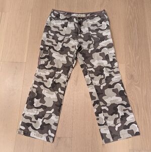 Y2K lowrise Cabela's Camouflage Cargo Pants